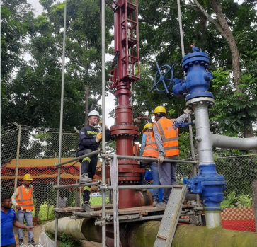 Hot Tapping Operation - live line drilling phase
